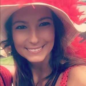 Meet your Posher, Andrea